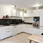 Corporate Team Sleeps 12 Shower4 Vendegies-sur-Ecaillon