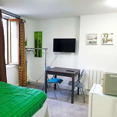 Frühstückspension Corporate Team Sleeps 12 Shower4 Vendegies-sur-Ecaillon